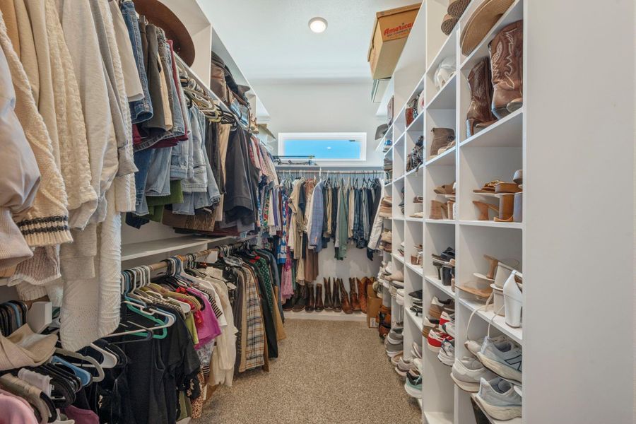 Close-up of interior finishes inside a home in , College Station (Image 20). Close-up of interior finishes inside a home in , College Station (Image 20).