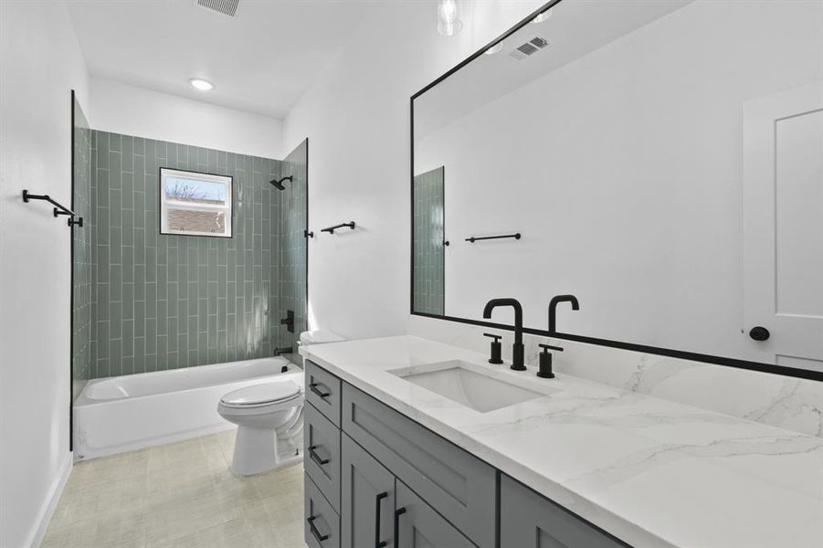 Furnished interior view inside a new home in , Dallas (Image 13).