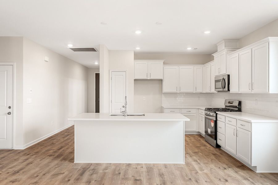 1403 CHARLES  DR, Chapel Hill, TN.  - Slide 11