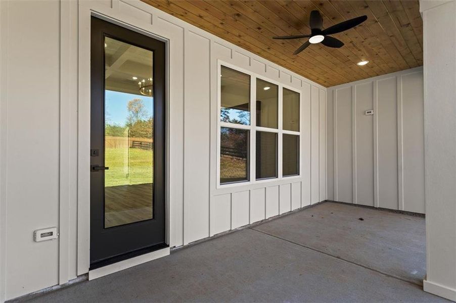 Exterior details and patio area of a home in , Gainesville (Image 33).