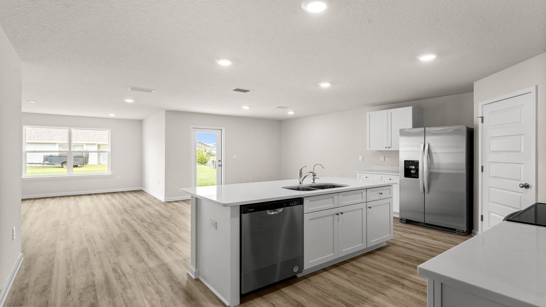 Furnished interior view inside a new home in Park Place, Panama City (Image 7).