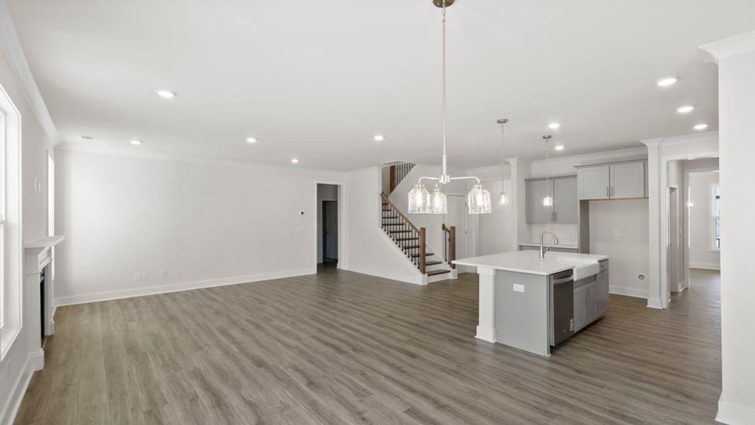 Spacious, unfurnished interior of a new home in Hemlock, Williamston (Image 18).