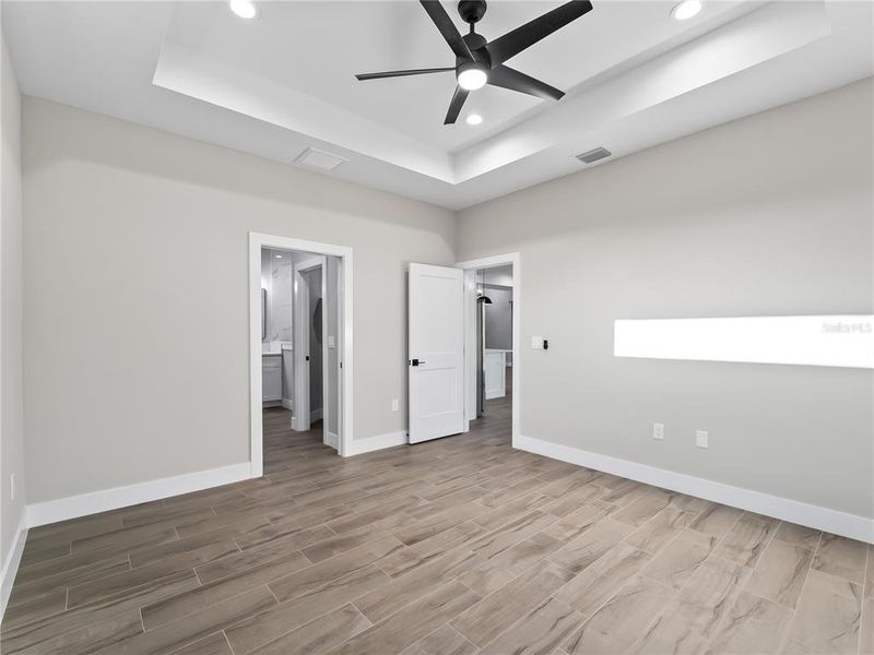 Spacious, unfurnished interior of a new home in , Port Charlotte (Image 51).