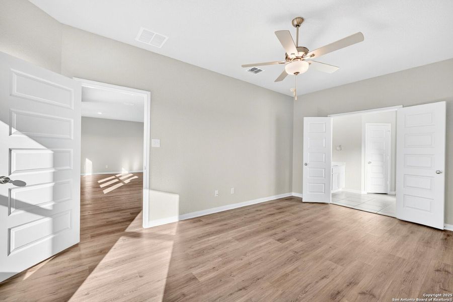 Spacious, unfurnished interior of a new home in Paloma Park, Converse (Image 40). Spacious, unfurnished interior of a new home in Paloma Park, Converse (Image 40).