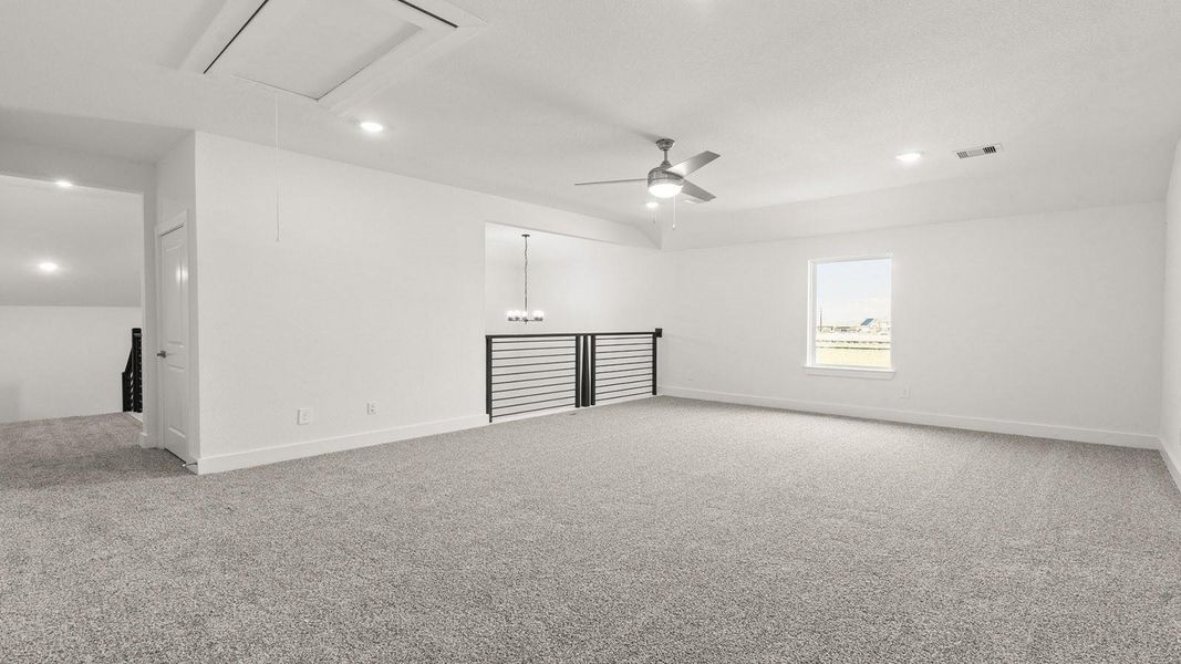 Spacious, unfurnished interior of a new home in Riverside Estates, Mont Belvieu (Image 18).