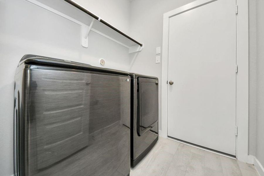 Close-up of interior finishes inside a home in Winfield Lakes, Fresno (Image 20).