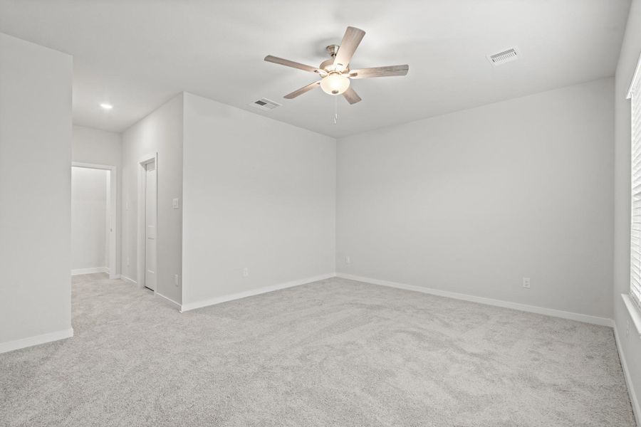 Spacious, unfurnished interior of a new home in Laurel Farms, Brookshire (Image 19).