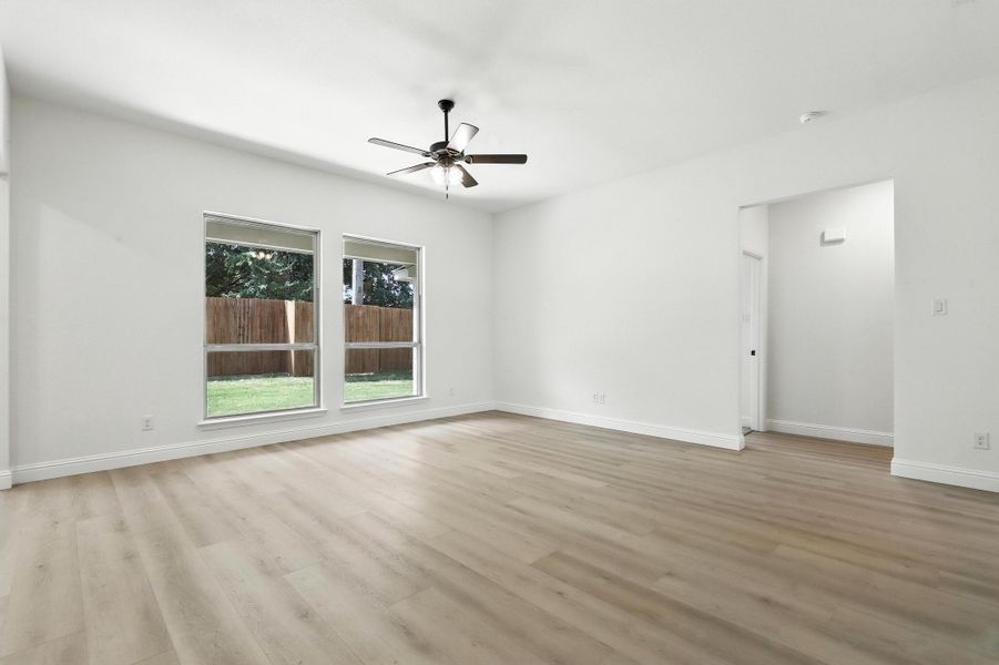 Representative unfurnished interior of a home built from the Iverson I by Cheldan Homes in Pitcock Addition, Graham (Image 77).