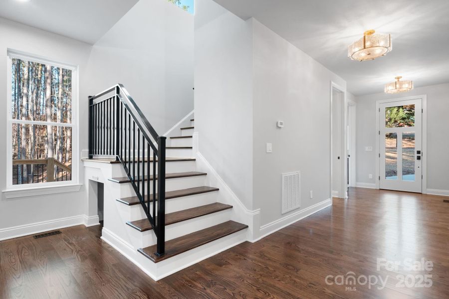 Spacious, unfurnished interior of a new home in , Granite Falls (Image 16).