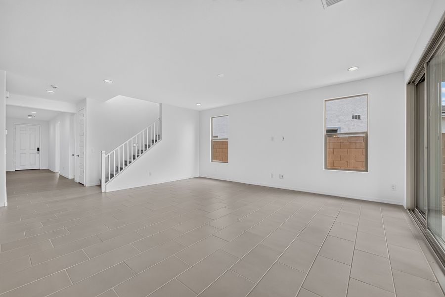 Spacious, unfurnished interior of a new home in Ladera Trails, Queen Creek (Image 17).