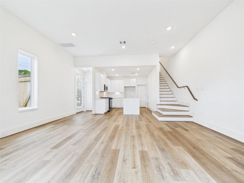 Spacious, unfurnished interior of a new home in , Houston (Image 26).