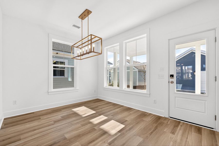 Spacious, unfurnished interior of a new home in , Summerville (Image 16).