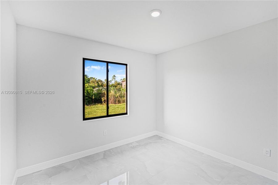 Spacious, unfurnished interior of a new home in , Lehigh Acres (Image 35).