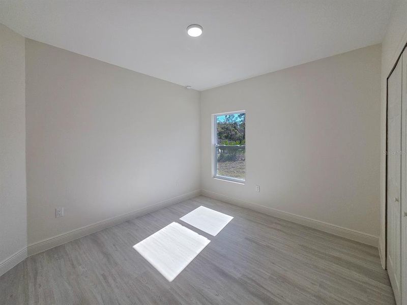Spacious, unfurnished interior of a new home in , Deland (Image 31).