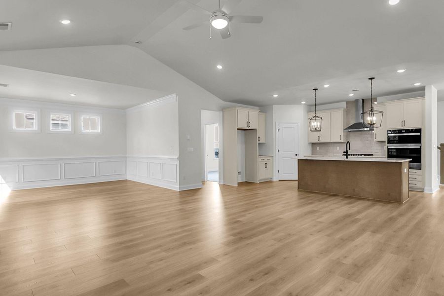 Spacious, unfurnished interior of a new home in Tidewater at Lakes of Cane Bay, Summerville (Image 44).