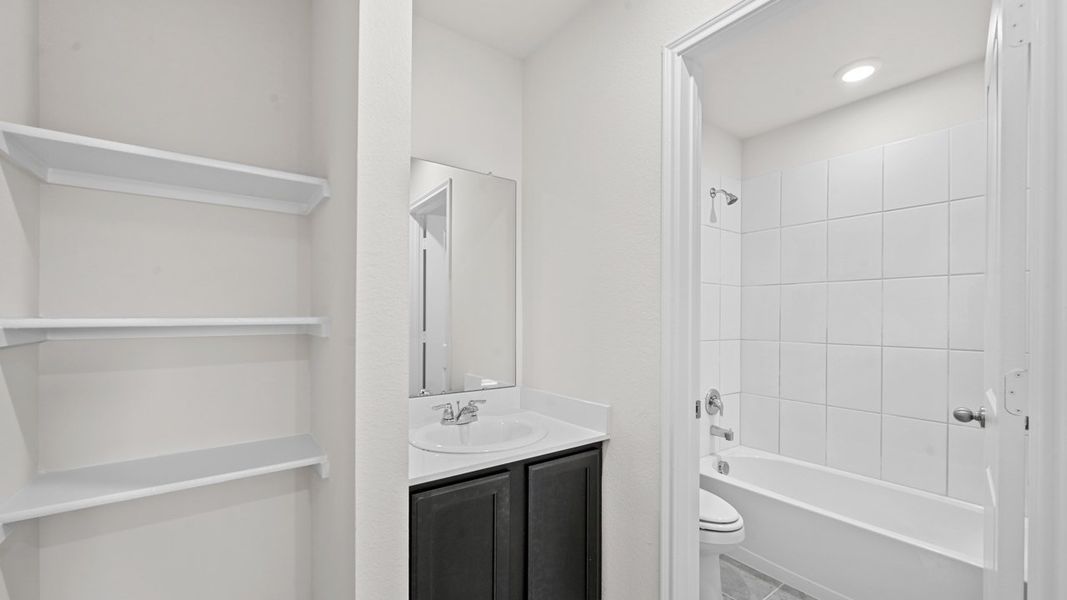 Furnished interior view inside a new home in Saddlebrook, Waxahachie (Image 15).