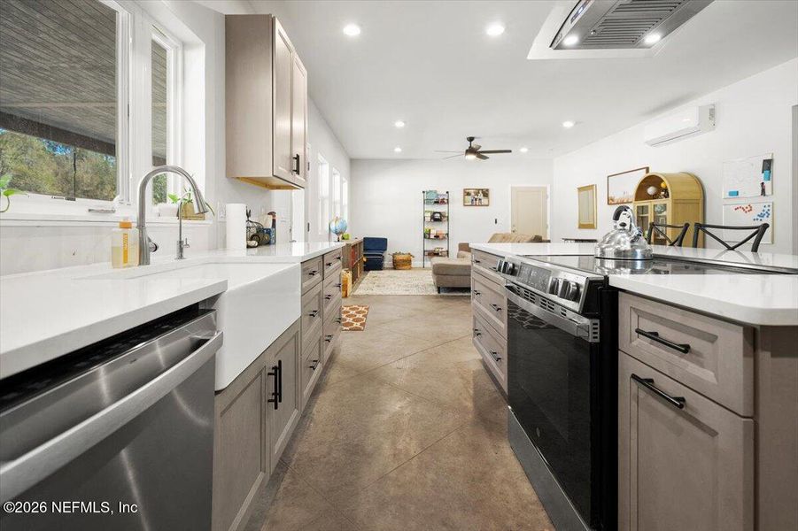Furnished interior view inside a new home in , Jacksonville (Image 13).