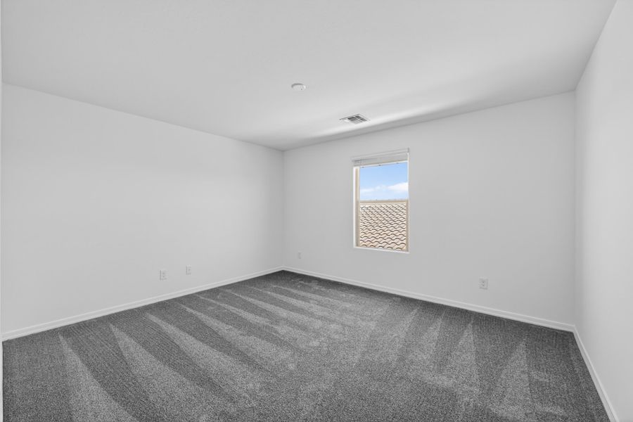 Spacious, unfurnished interior of a new home in Artisan at Asante, Surprise (Image 24).