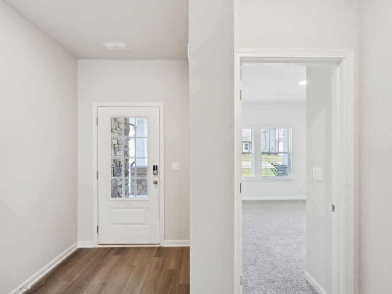 Spacious, unfurnished interior of a new home in Martin Springs - Estate Series, Lawrenceville (Image 18).