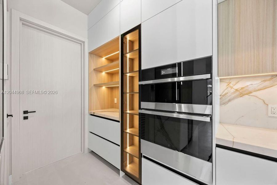 Close-up of interior finishes inside a home in , Fort Lauderdale (Image 20).