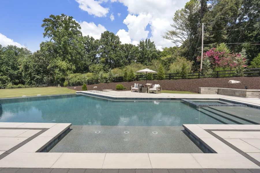 Community amenities in Lyndon Creek, Milton (Image 58).