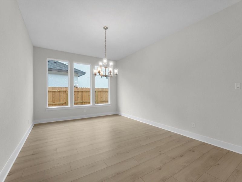 Spacious, unfurnished interior of a new home in Harvest Green, Richmond (Image 12).