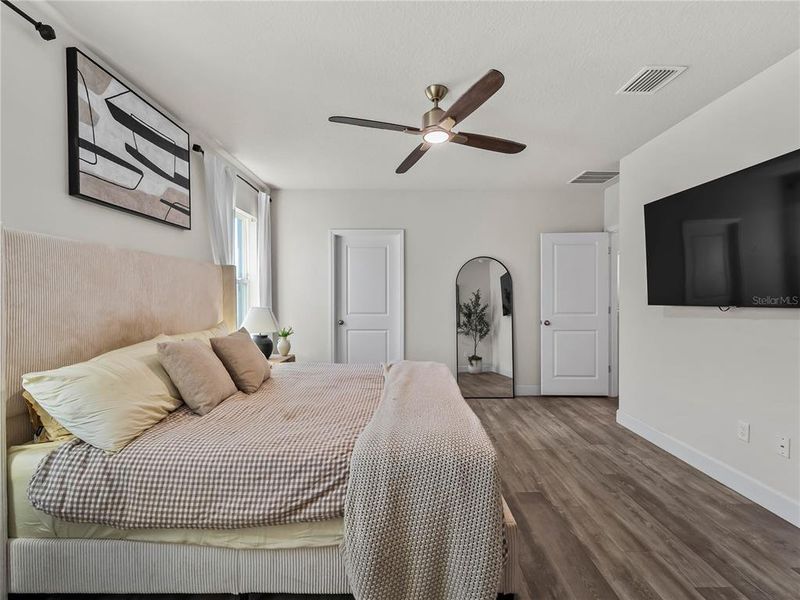 Furnished interior view inside a new home in Star Farms at Lakewood Ranch, Bradenton (Image 31).