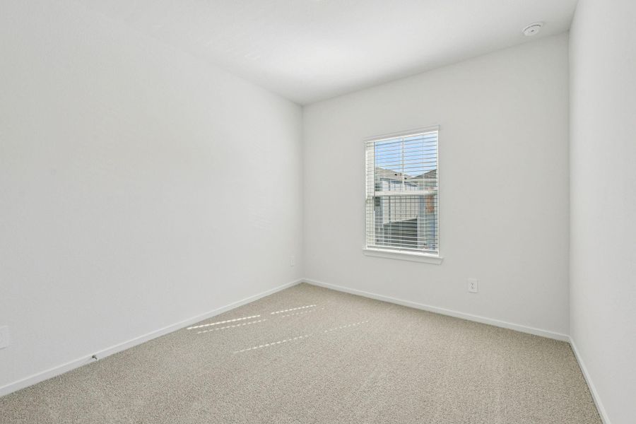 Spacious, unfurnished interior of a new home in Pinewood Trails - City Series, Atascocita (Image 20).