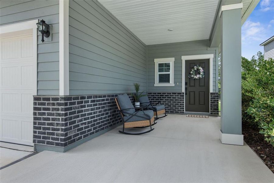 Exterior details and patio area of a home in Seminole Palms, Palm Coast (Image 24).