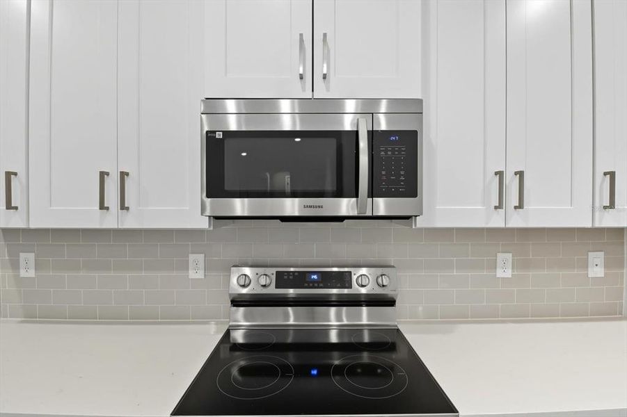 Furnished interior view inside a new home in , Homosassa (Image 10).