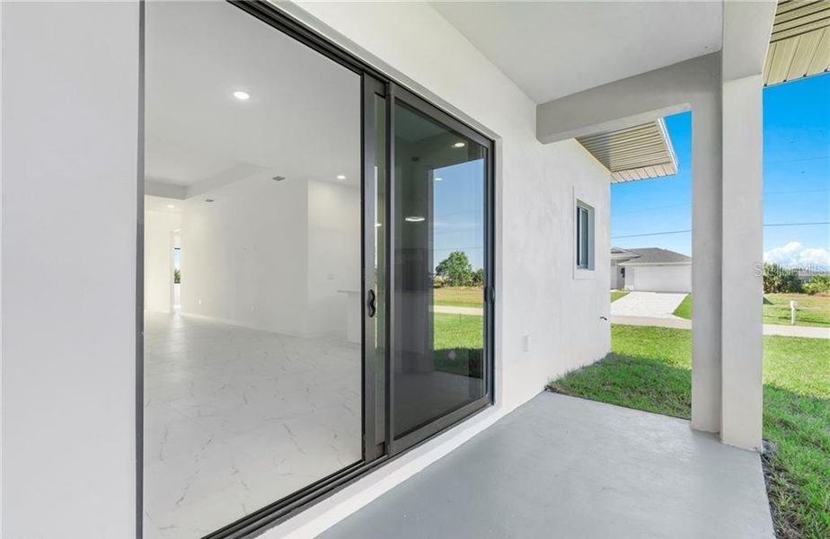 Exterior details and patio area of a home in , Cape Coral (Image 4).