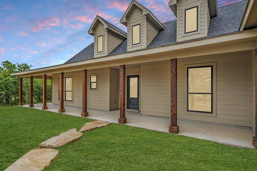 Exterior details and patio area of a home in , Chico (Image 4).