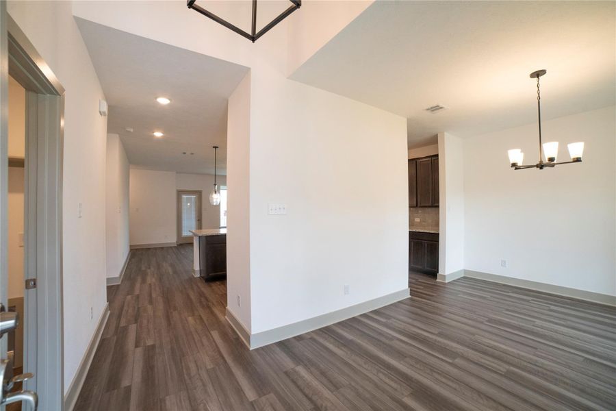 Spacious, unfurnished interior of a new home in , Brenham (Image 18).