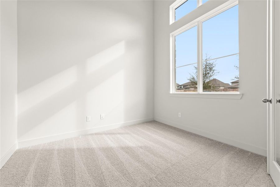 Representative image. Features, selections, and colors may vary.