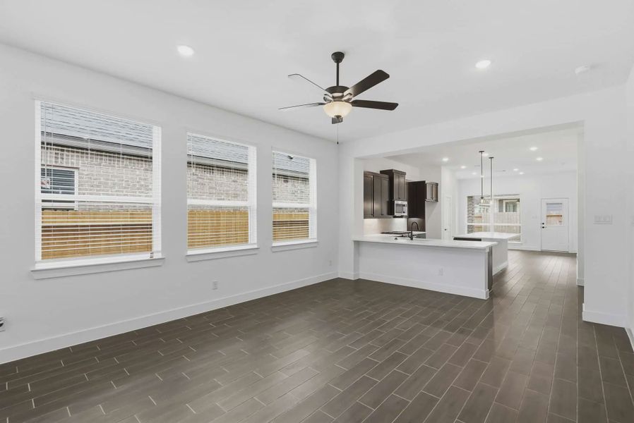 Spacious, unfurnished interior of a new home in Emory Glen, Magnolia (Image 8). Spacious, unfurnished interior of a new home in Emory Glen, Magnolia (Image 8).