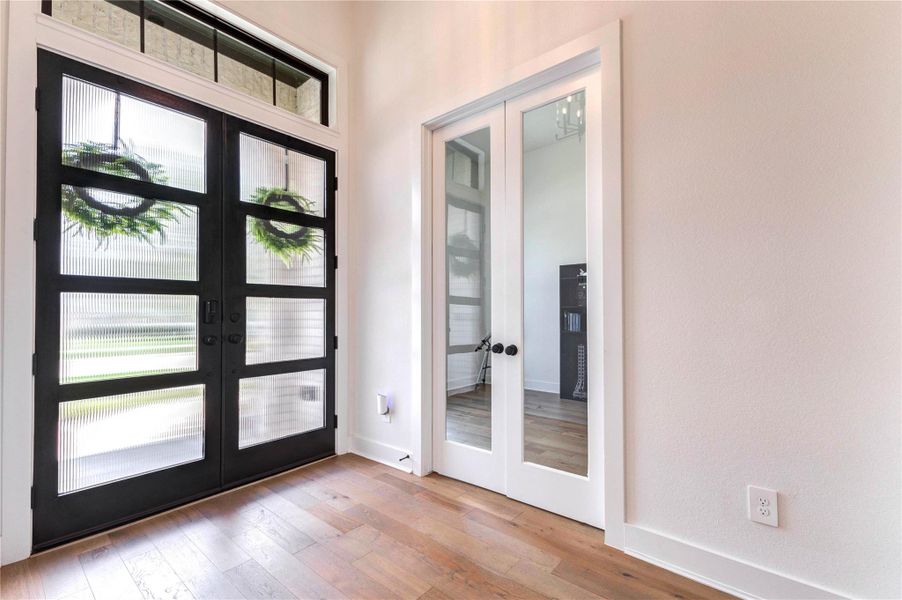 Spacious, unfurnished interior of a new home in Cross Creek West, Fulshear (Image 22). Spacious, unfurnished interior of a new home in Cross Creek West, Fulshear (Image 22).