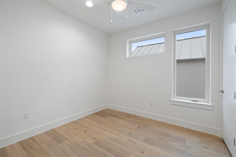 Spacious, unfurnished interior of a new home in , Austin (Image 21).