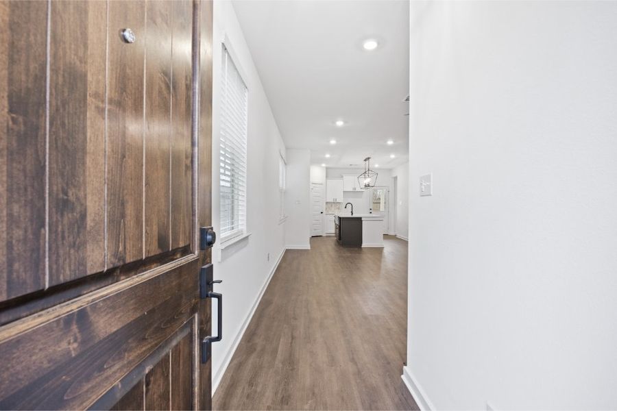 Spacious, unfurnished interior of a new home in Glendale Lakes, Rosharon (Image 15). Spacious, unfurnished interior of a new home in Glendale Lakes, Rosharon (Image 15).