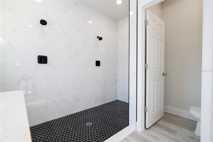 Spacious, unfurnished interior of a new home in , Citrus Springs (Image 20).