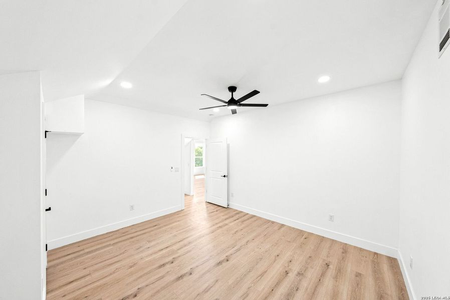 Spacious, unfurnished interior of a new home in , Kyle (Image 45).