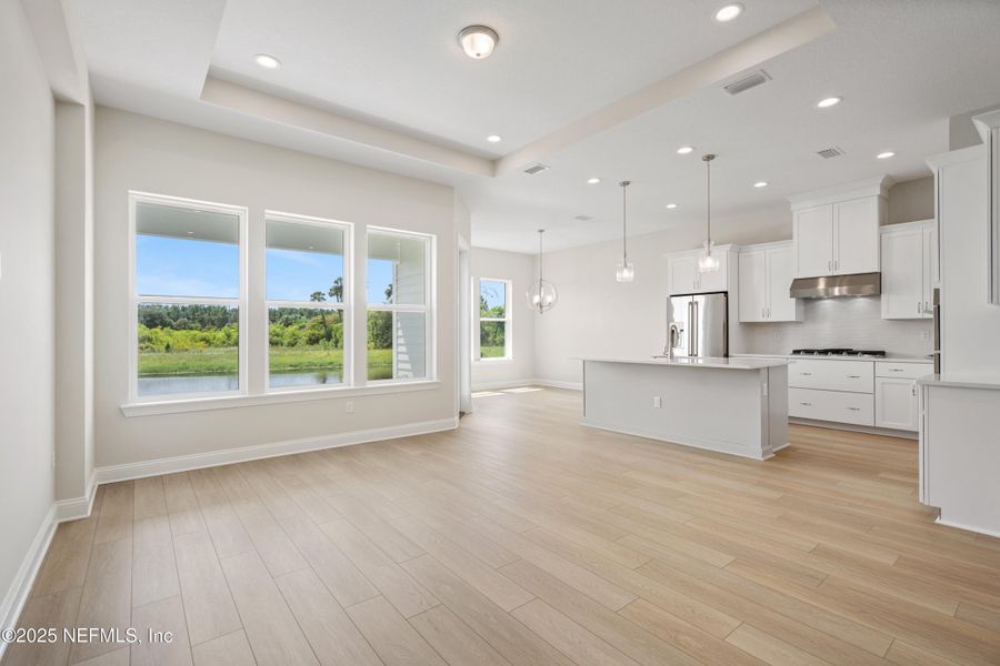 Spacious, unfurnished interior of a new home in Madeira, St. Augustine (Image 31).