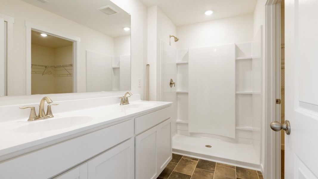 Furnished interior view inside a new home in Emory Creek, Harriman (Image 5).