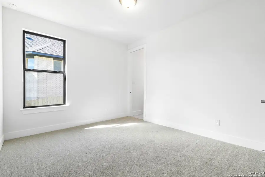 Spacious, unfurnished interior of a new home in Arbors at Fair Oaks, Boerne (Image 11). Spacious, unfurnished interior of a new home in Arbors at Fair Oaks, Boerne (Image 11).