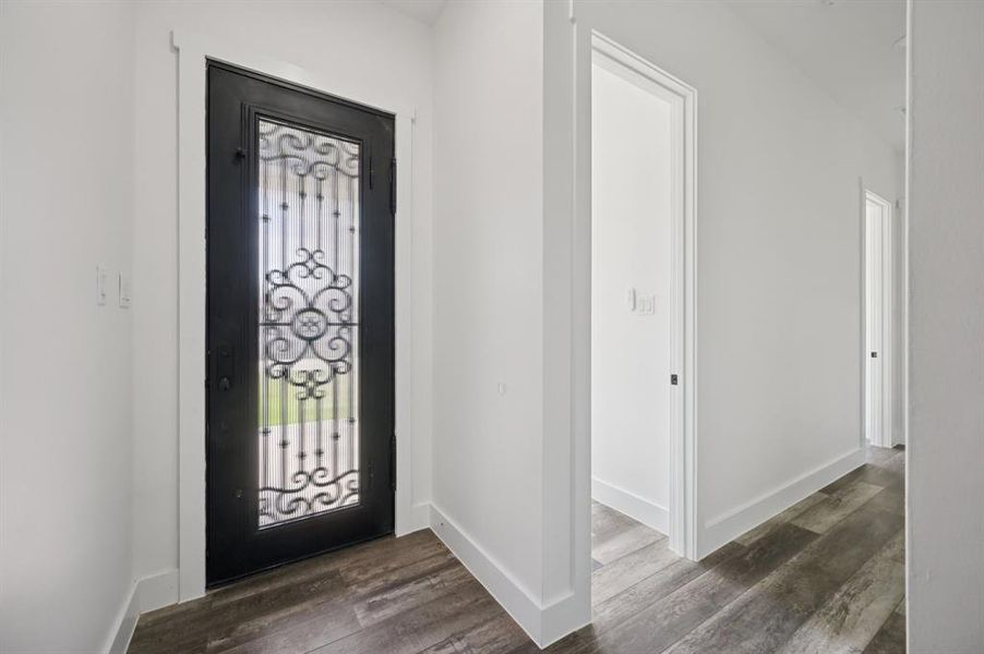 Spacious, unfurnished interior of a new home in , Gun Barrel City (Image 26). Spacious, unfurnished interior of a new home in , Gun Barrel City (Image 26).