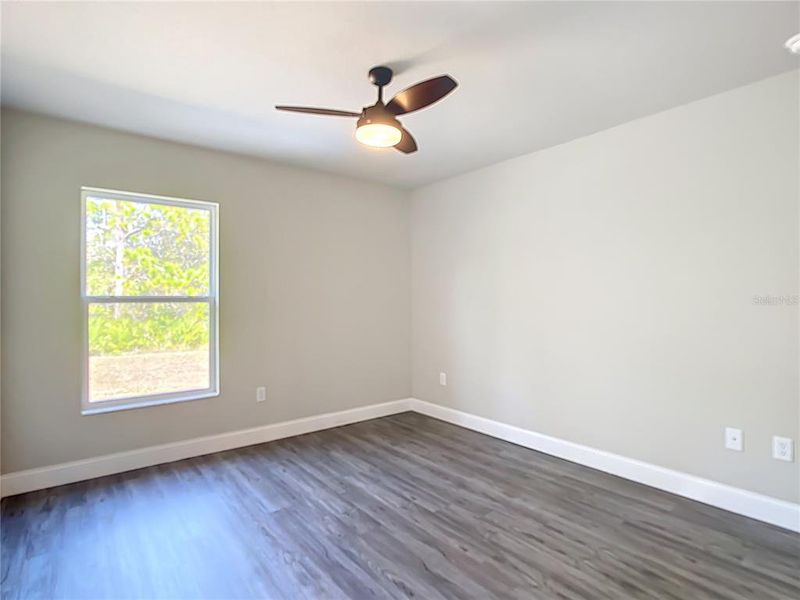 Spacious, unfurnished interior of a new home in , Punta Gorda (Image 35).