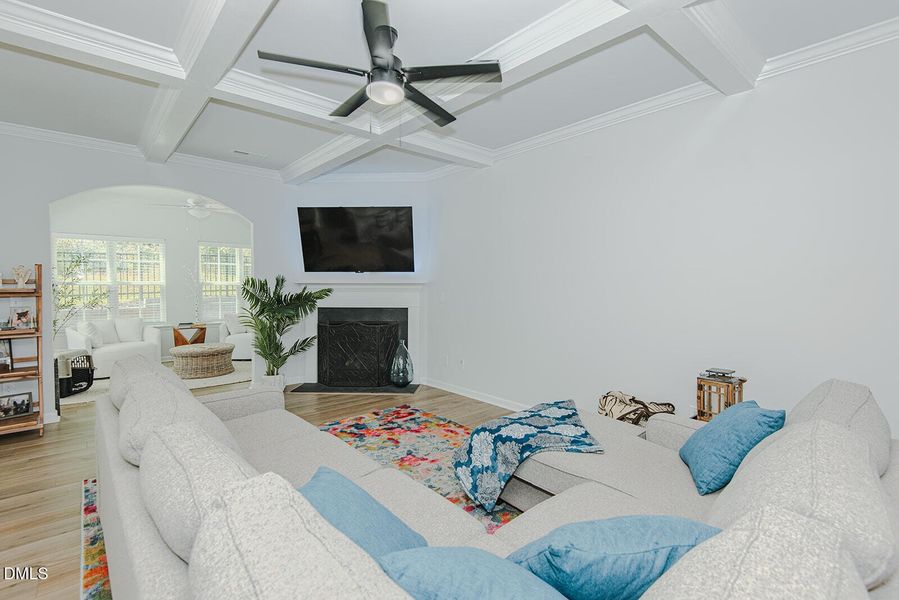 _MGP1222-HDR _MGP1222-HDR