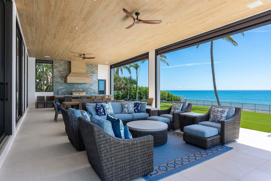 Exterior details and patio area of a home in , Manalapan (Image 28).