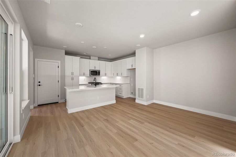Spacious, unfurnished interior of a new home in , Littleton (Image 30).