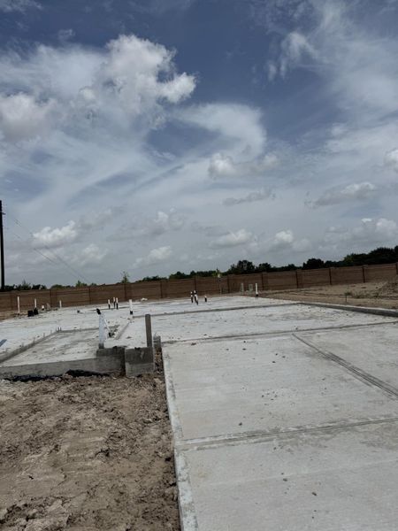 Every foundation at DWH is engineered and it’s inspected three times! We do not do “batch” testing. Rest easy knowing your foundation comes with a 10 year warranty. Every foundation at DWH is engineered and it’s inspected three times! We do not do “batch” testing. Rest easy knowing your foundation comes with a 10 year warranty.