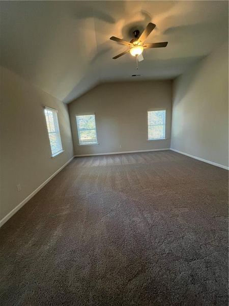Spacious, unfurnished interior of a new home in Cascade Ridge at Niskey Lake, Atlanta (Image 25).